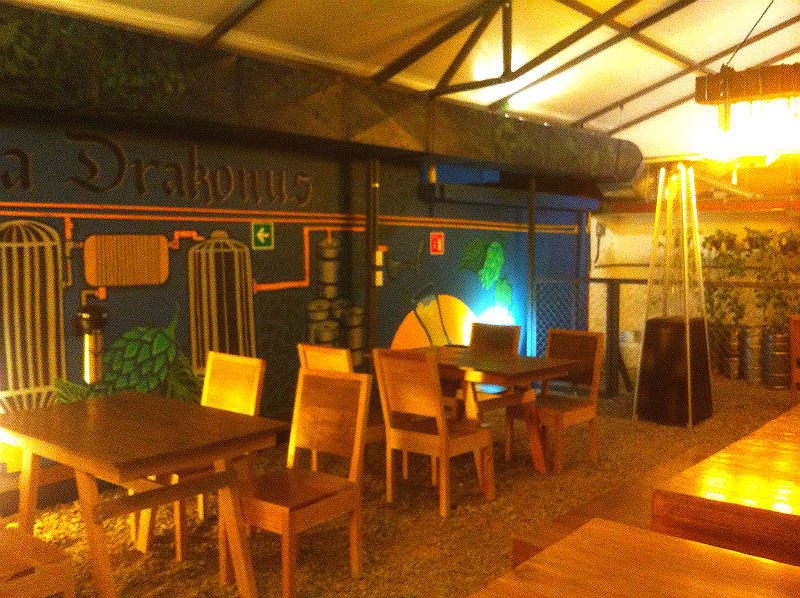 Un aspecto del beer garden, en la azotea del D Tap Room.