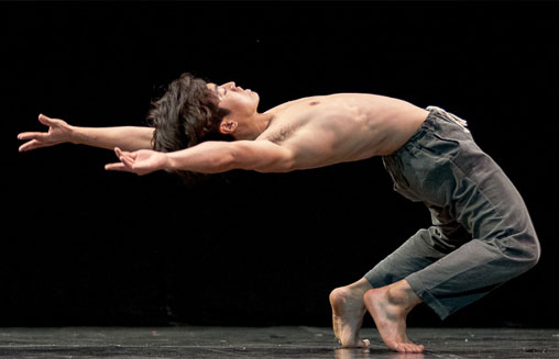 El bailarín coreano Yang Jin Hyeong