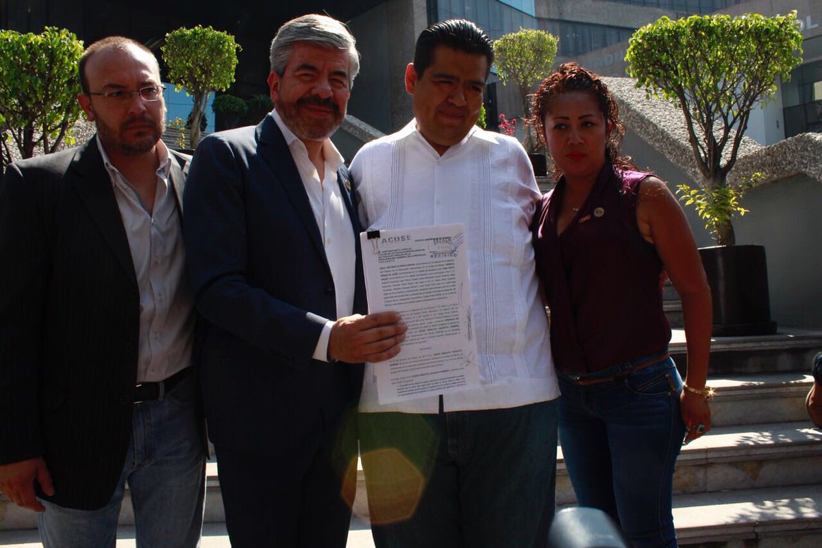 El presidente del PRD en la CdMx, Raúl Flores, denunció a César Craviotto, líder de Morena en la Asamblea Legislativa, ante la Fepade.
