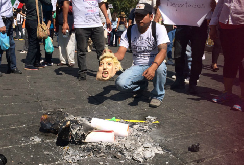 El jefe de Gobierno capitalino, Miguel Ángel Mancera, reportó saldo blanco en las dos marchas que se efectuaron hoy en la Ciudad de México en contra d