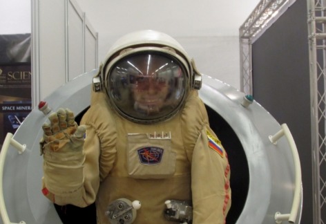 Gracias a su trabajo sobre el desarrollo de materiales con propiedades termoluminiscentes para la medición de radiación en el espacio, Piña López fue 