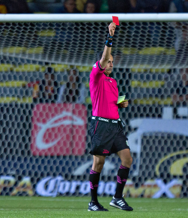 Sólo un jugador recibió roja directa en la Jornada 6