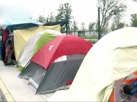 Algunas 'beliebers' llegaron al sitio desde el pasado miércoles e instalaron sus casas de campaña.