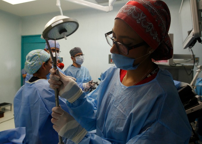 Para alcanzar el éxito, se debe dar seguimiento de dos años a los pacientes que se someten a este tipo de cirugía. 
