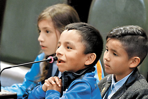 Algunos de los infantes hicieron uso de los micrófonos. 