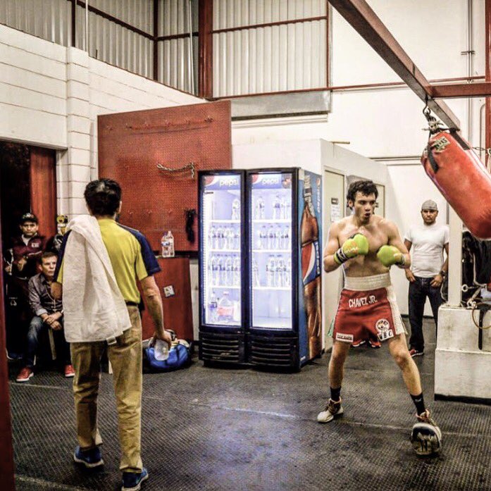 Chávez Jr. listo para comenzar su entrenamiento para la pelea ante el Canelo