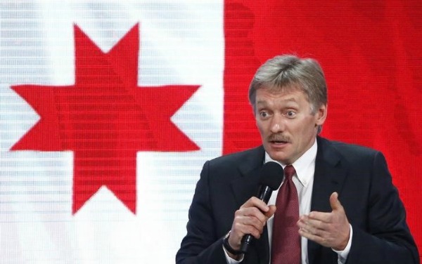 En conferencia de prensa, el portavoz del Kremlin, Dmitri Peskov, calificó como "propaganda" la información del New York Times sobre que el equipo de 