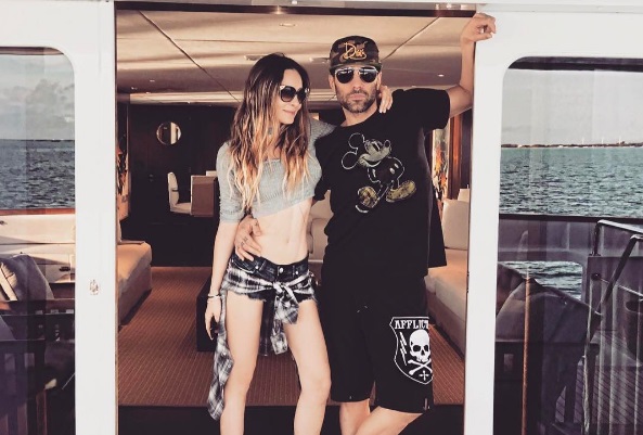 El ‘amoroso’ detalle de Belinda a Criss Angel.