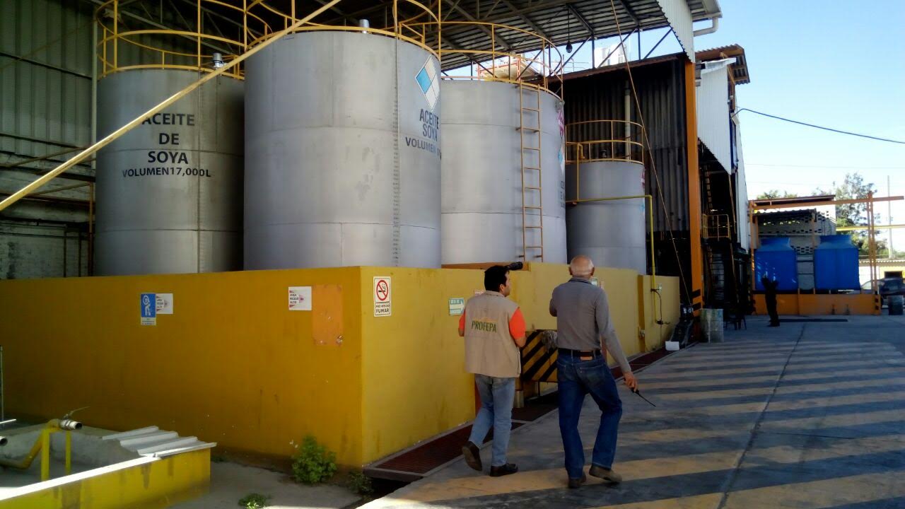 Se constataron daños en bodega con una superficie de 3,000 metros cuadrados.