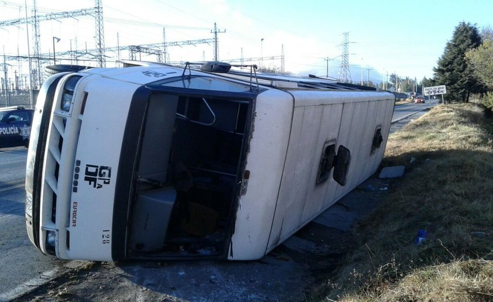 El incidente provocó la reducción de un carril en dirección a Cuernavaca.