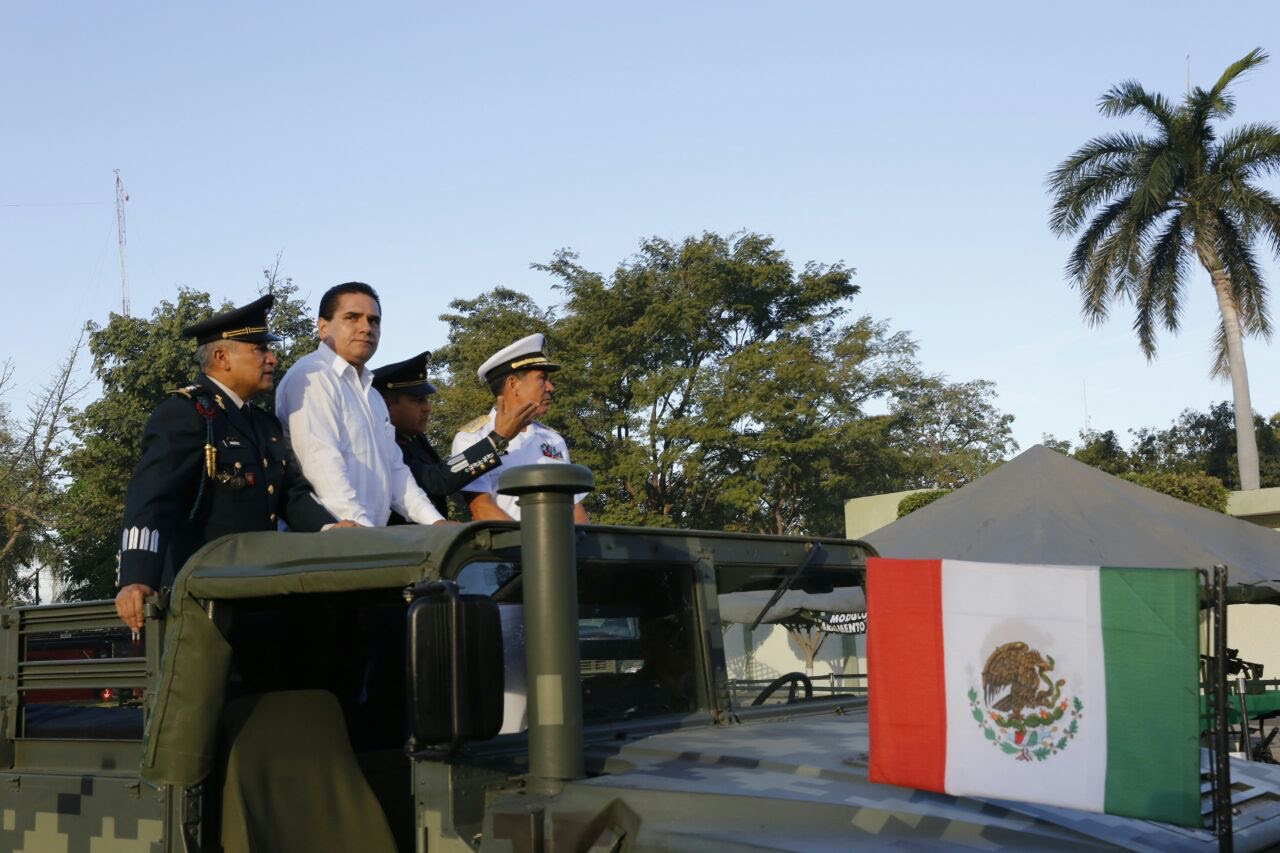 El mandatario dijo que desde el surgimiento del Ejército dedicado a servir a la patria, es y seguirá siendo uno de los pilares que sostiene al país.