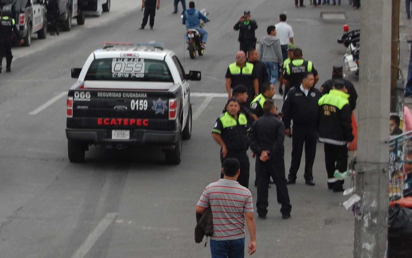 Fue rescatado por uniformados de la Policía de Ecatepec.