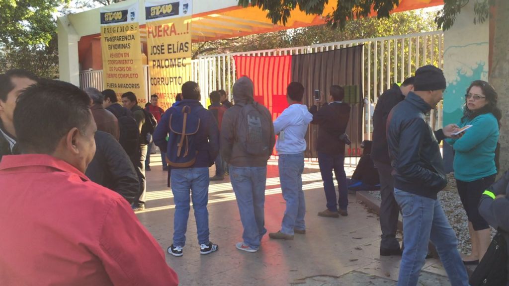 La huelga en la Universidad Autónoma Benito Juárez estalló la noche del martes.