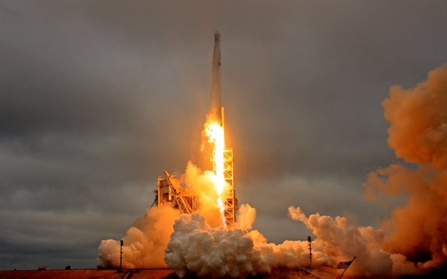 La nave, que partió el domingo desde una histórica plataforma de lanzamiento en el Centro Espacial Kennedy en Florida, hará un segundo intento el juev