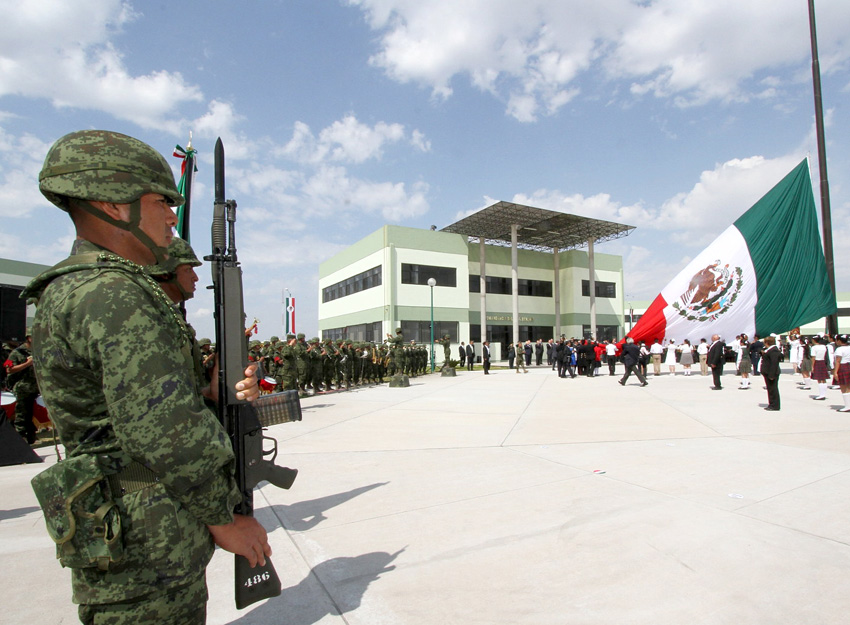 El gobierno de Coahuila reconoce el trabajo de los elementos del Ejército Mexicano y de las Fuerzas Armadas.