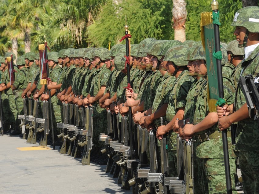 En Coahuila el gobernador, Rubén Moreira, reconoció la labor de las fuerzas armadas.