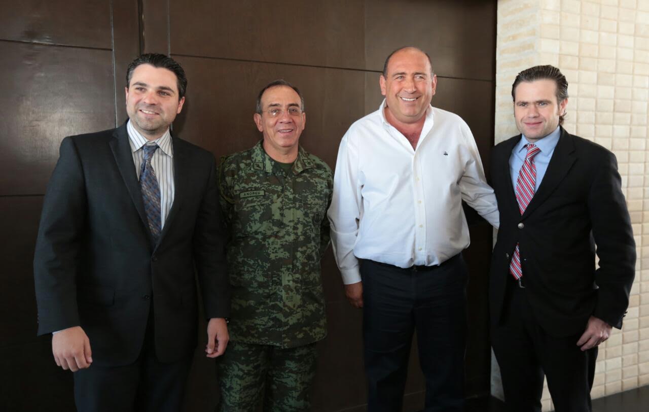 En La Laguna, empresarios reconocen la labor del Ejército.