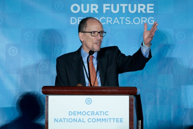 Los miembros del Comité Nacional Demócrata (DNC) eligieron como presidente al hispano Tom Pérez.