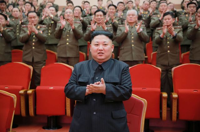 El régimen de Kim Jong-un se reuniría con ex funcionarios estadunidenses.