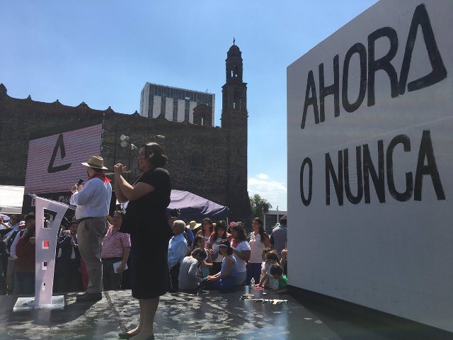 El ex ombudsman  capitalino, Emilio Álvarez Icaza en la presentación del movimiento #AhoraoNunca.