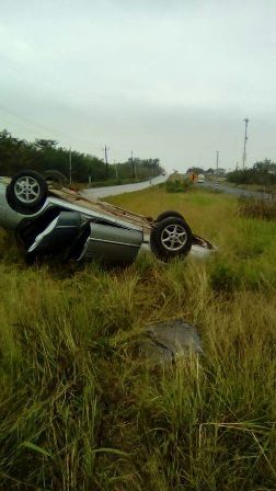 El conductor perdió el control del volante al circular a exceso de velocidad.