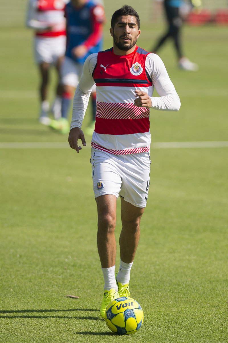 Jair Pereira, defensa de Chivas