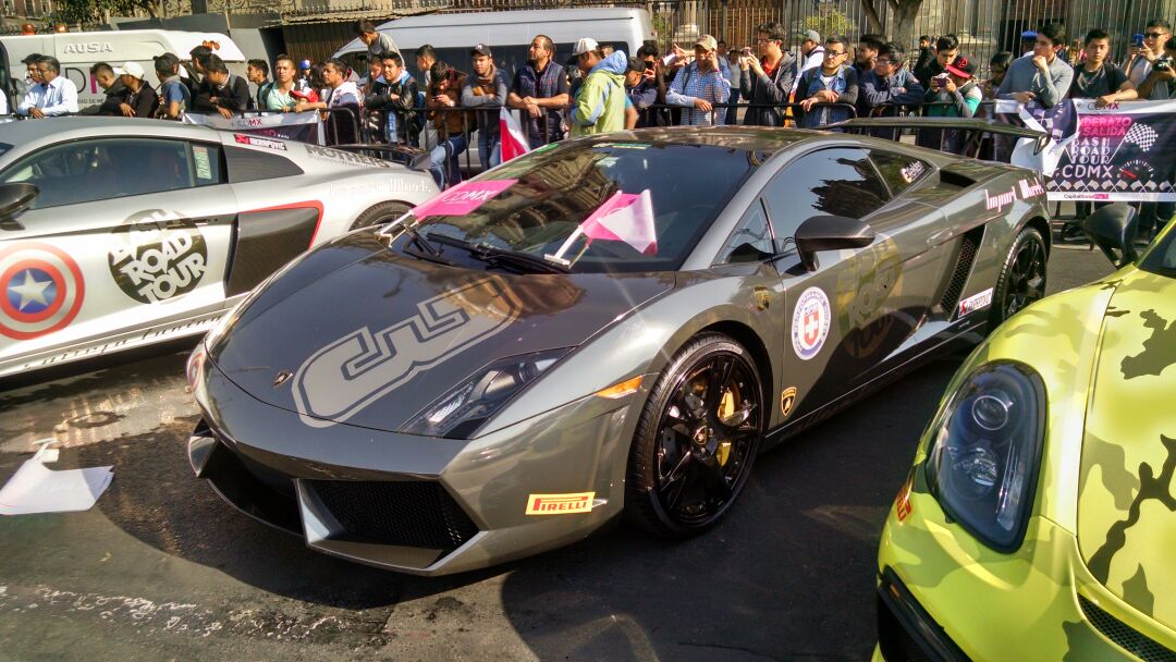 Más de 20 autos,entre  Ferraris y  Lamborghinis, participan en esta edición.