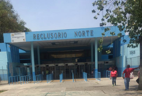 Diputados del PAN exigen al gobierno capitalino la detención de ex funcionarios del Reclusorio Norte que tienen órden de aprehensión en su contra.