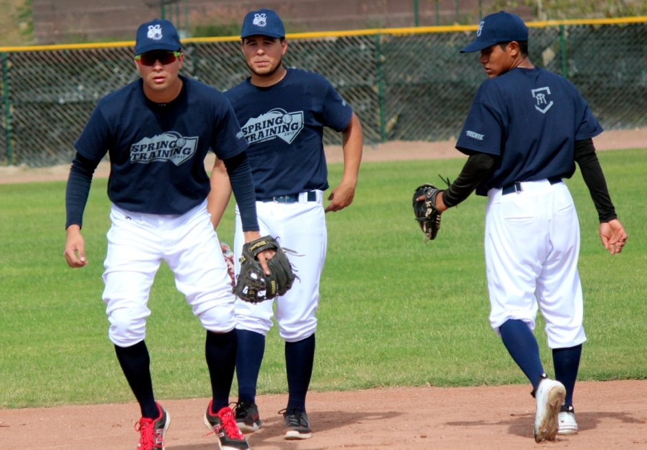 Jugadores durante su entrenamiento con los Sultanes.
