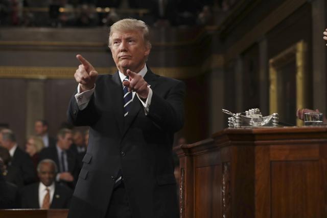 El presidente de EU, Donald Trump, en su primer discurso ante el Congreso.