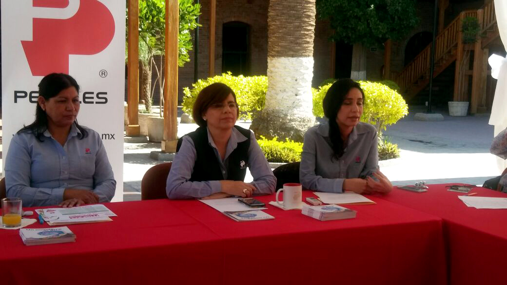Se programó dentro del Centro Comunitario Peñoles una Semana de Festejos para las mujeres del 6 al 10 de marzo.