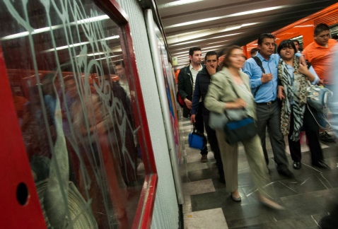 La secretaria de Gobierno capitalina, Patricia Mercado, dijo que la convocatoria en redes sociales a un "arrimón masivo" en el Metro, es una actividad