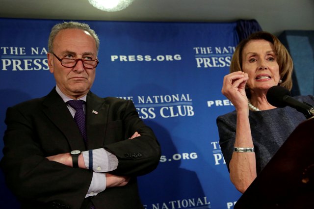 Chuck Schumer y Nancy Pelosi, líderes demócratas de EU.