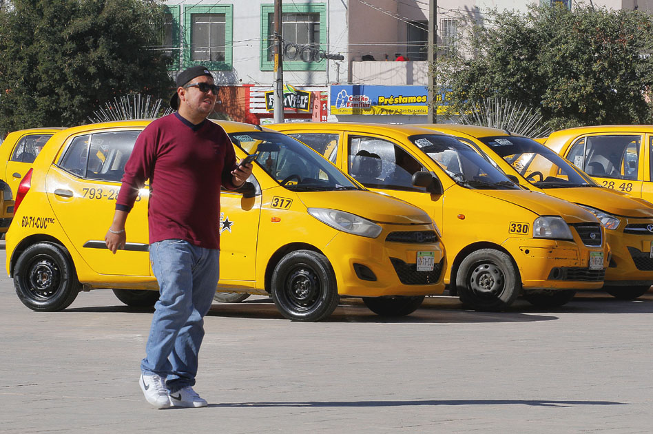 Entre las condiciones aplicadas a las 3 nuevas bases es la de usar solamente el taxímetro. 