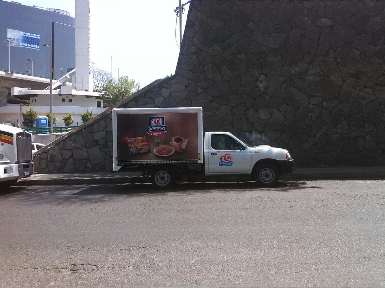 Una de las unidades que robaron en Naucalpan.