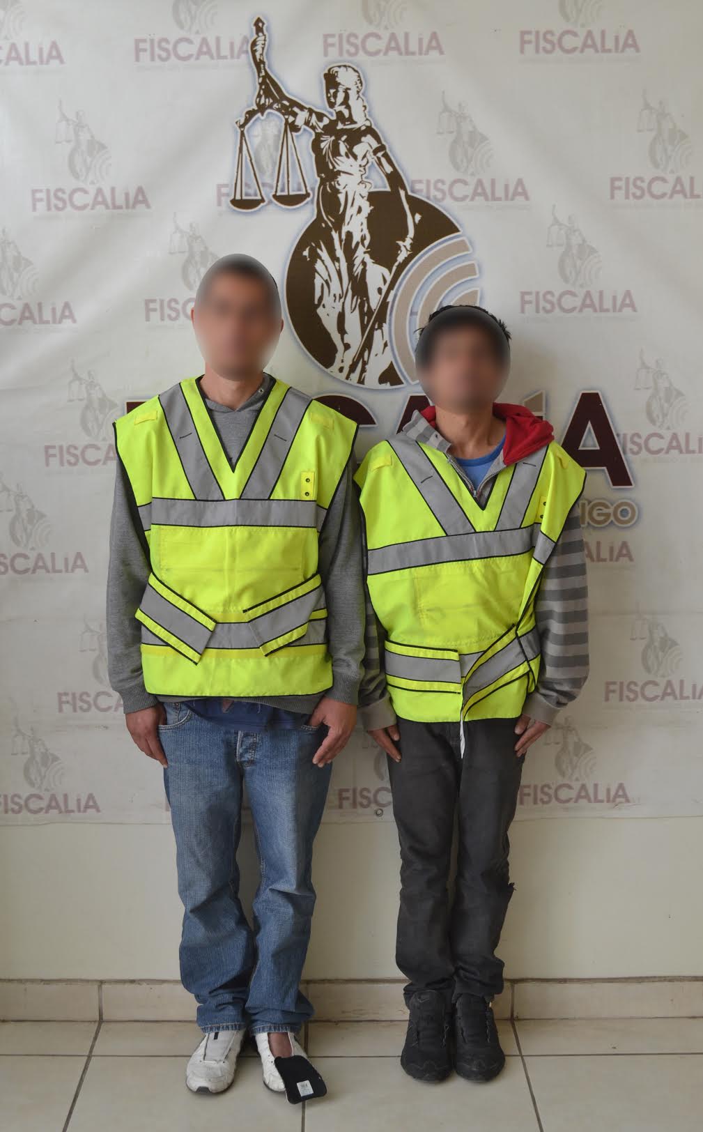 En la capital de Durango, elementos de la PID aprehendieron a dos sujetos con mariguana y cristal.