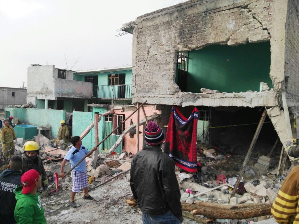 La casa en Tultepec explotó debido a la pólvora de los fuegos pirotécnicos.
