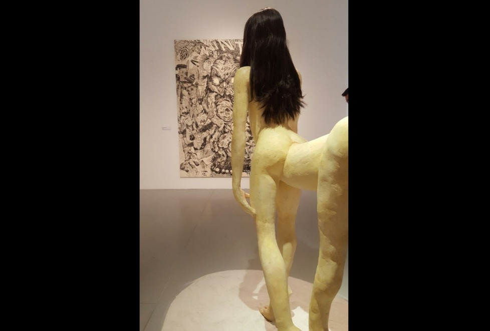 La náusea está conformada por 33 esculturas, pinturas y dibujos.