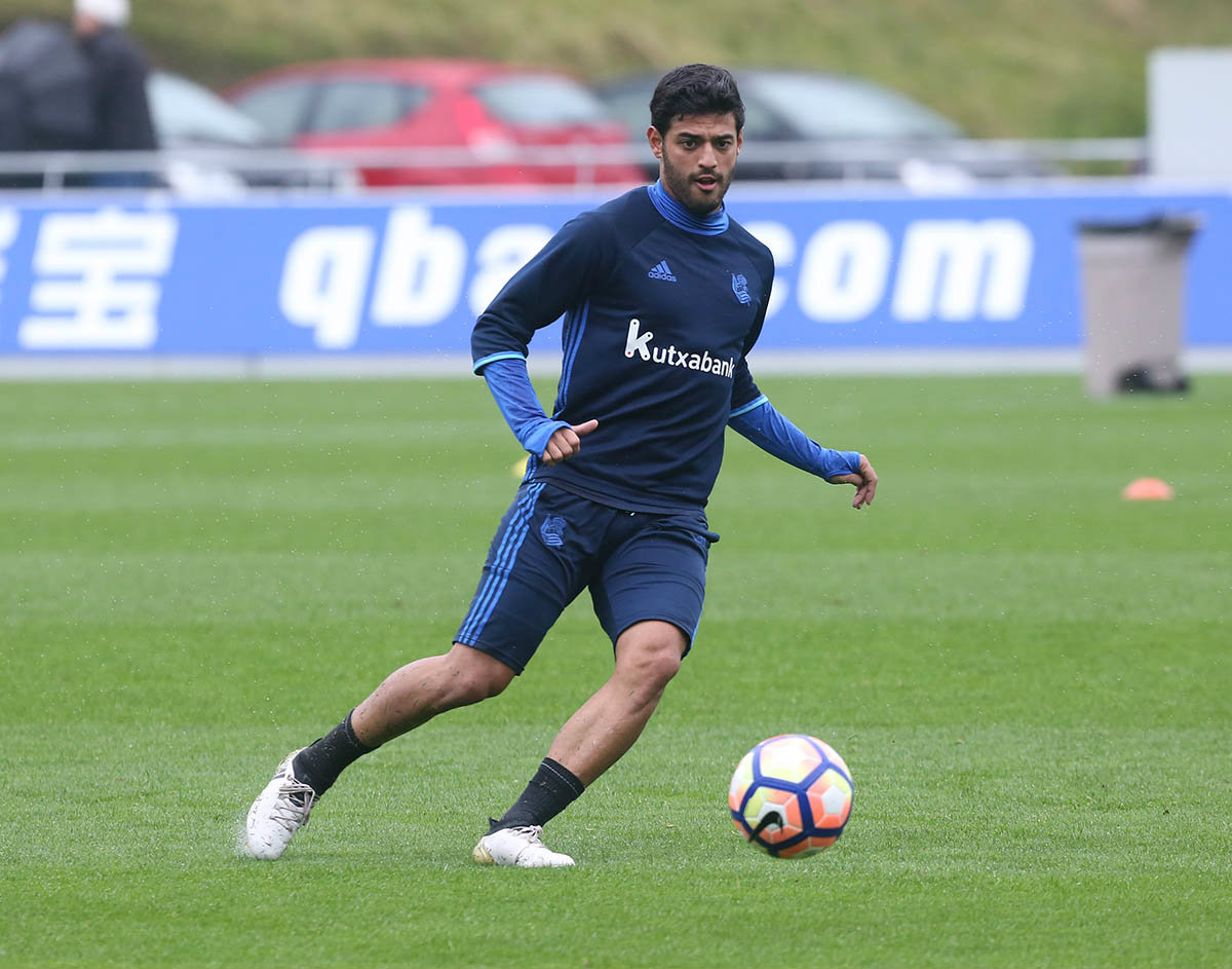 Carlos Vela durante el entrenamiento de la Real Sociedad