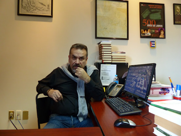 Jaime Muñoz Vargas, escritor lagunero, presentó su libro “Callejero Gourmet”.