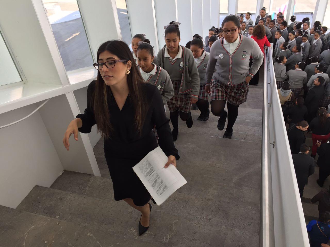 Atendieron a estudiantes y demás visitantes para explicarles las labores que realizan los legisladores 