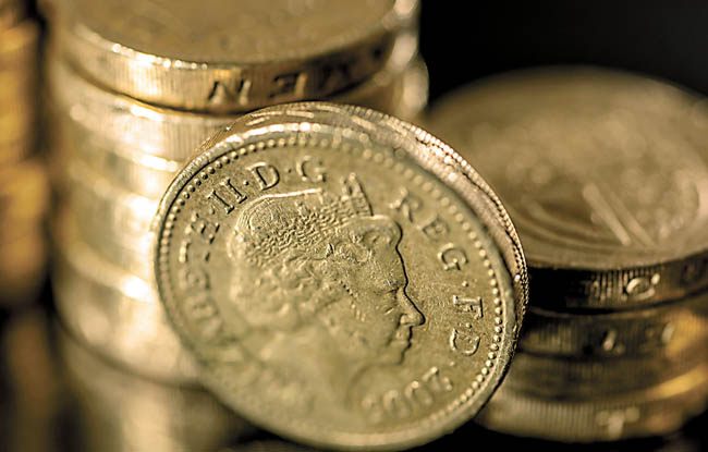 Las monedas con la imagen de la reina Isabel II. 