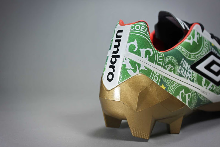 Los nuevos zapatos del Chapecoense 