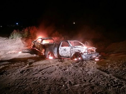 Los pescadores quemaron las unidades tras conocer la decisión de la Semarnat.