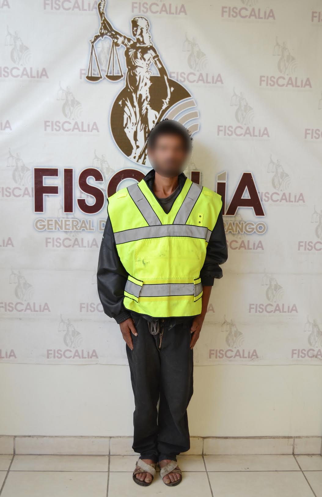 En Santiago Papasquiaro, elementos de la PID detuvieron a un vendedor de mariguana.