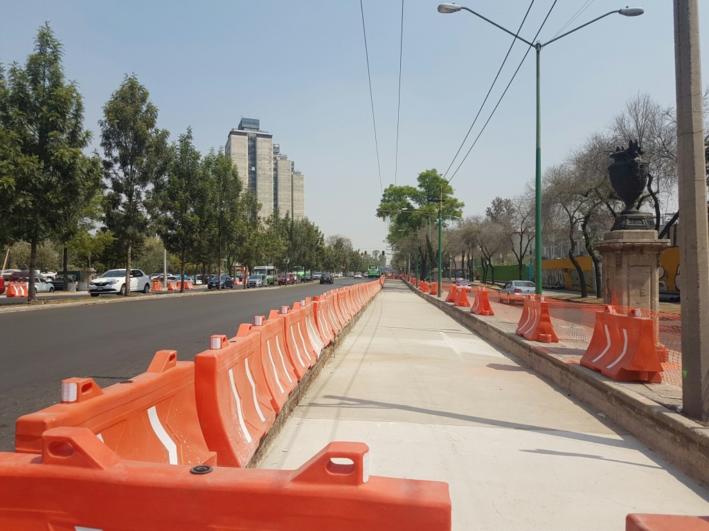 Los trabajos incluyen el rescate de áreas verdes y espacios públicos, así como el refuerzo del pavimento hasta Santa Fe.