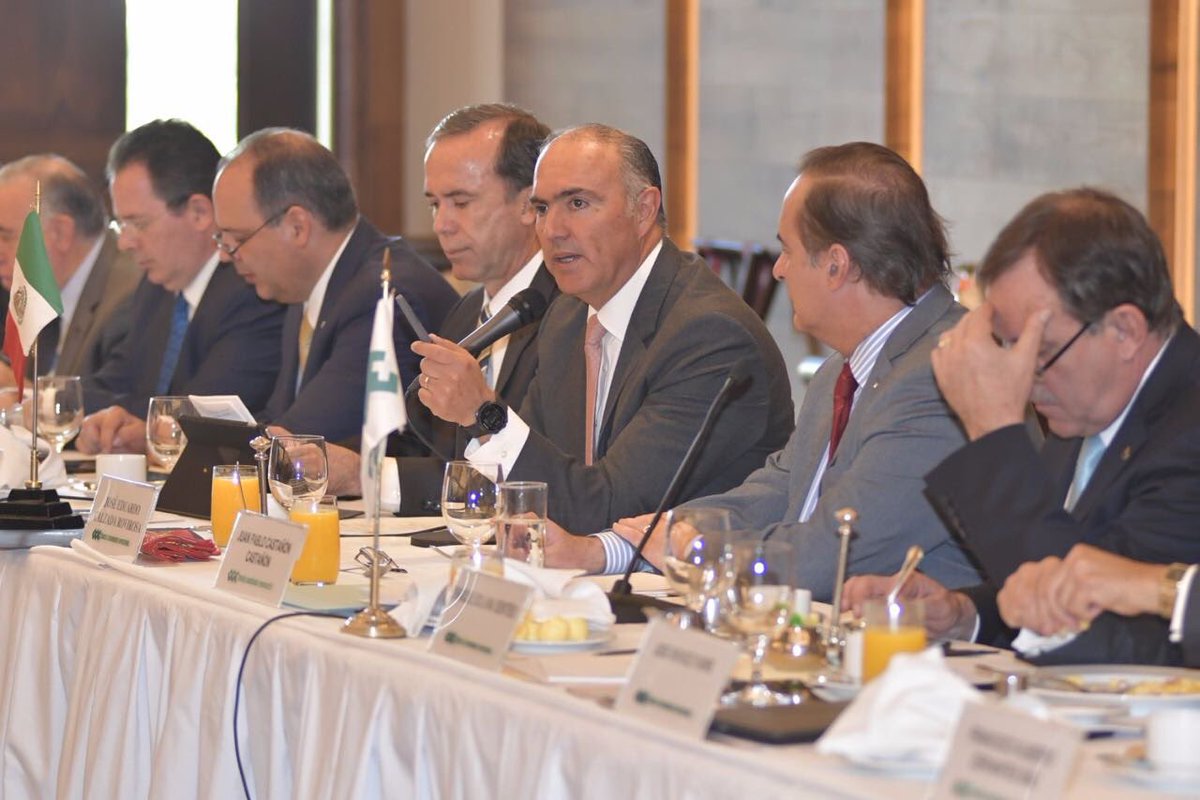 José Calzada Rovirosa, titular de la Sagarpa, en reunión con el CCE.
