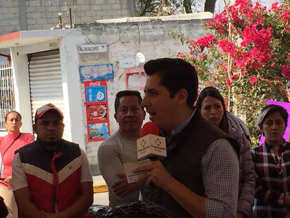 Adán Barrón Elizalde.