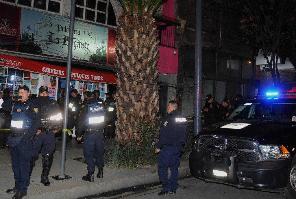 Por la balecera hay tres personas detenidas.