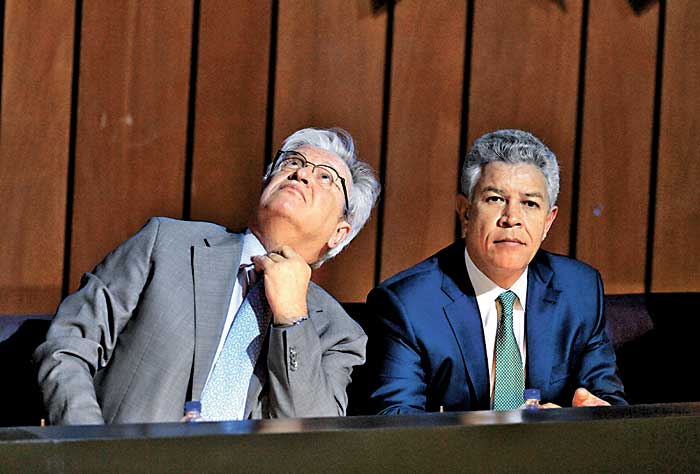 Joan Clos y David Penchyna durante una conferencia de prensa.